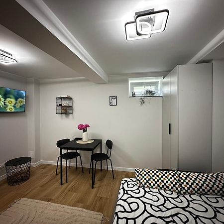 Apartament Skwerowa Nest Kraków Zewnętrze zdjęcie